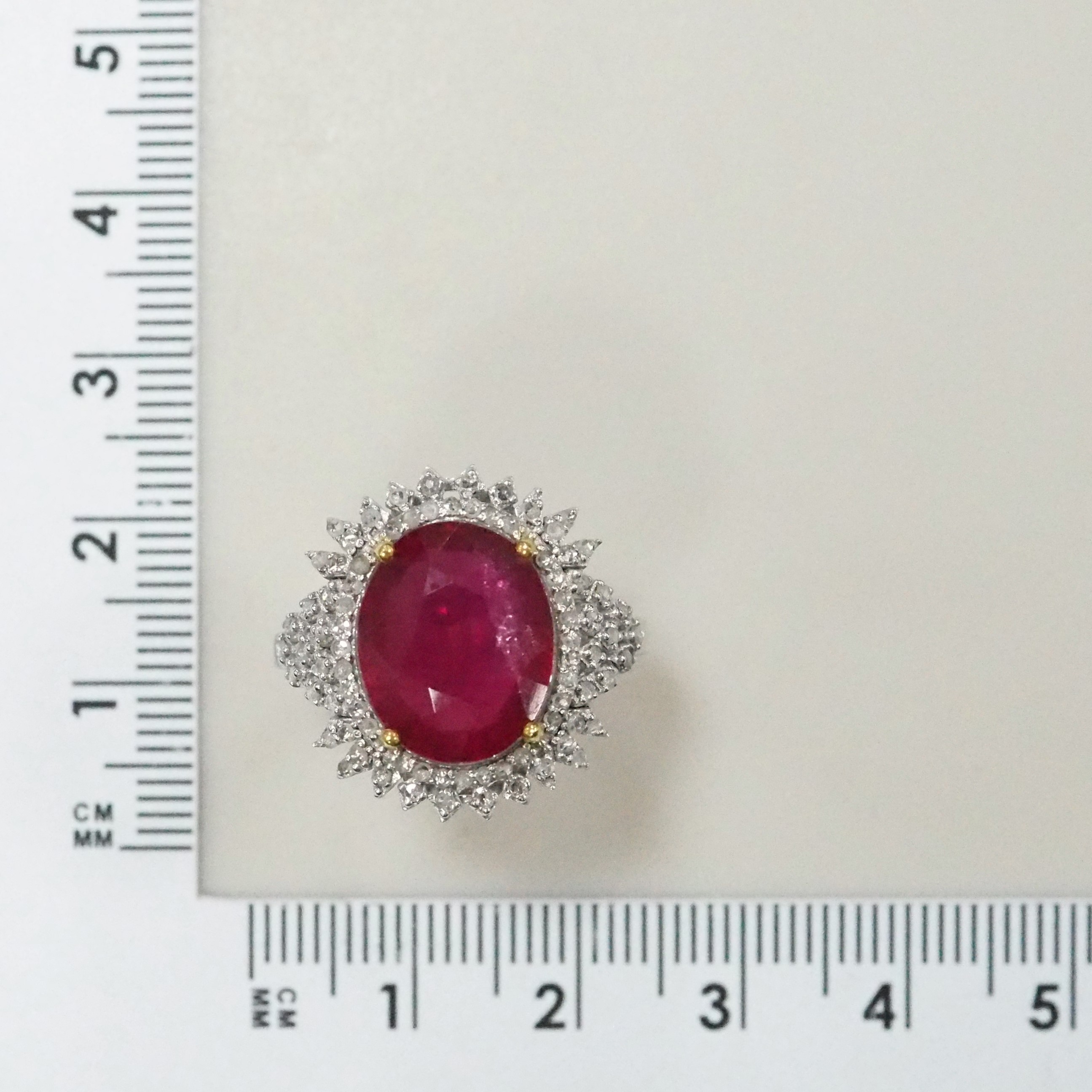 Серебряное кольцо 925 пробы; вставки 1 Рубин 7,73ct F/2;80 Бр.НВО-Роза 0,35ct 3/8;